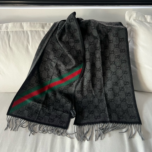 Gucci Men's Scarf - Picture 1 of 7